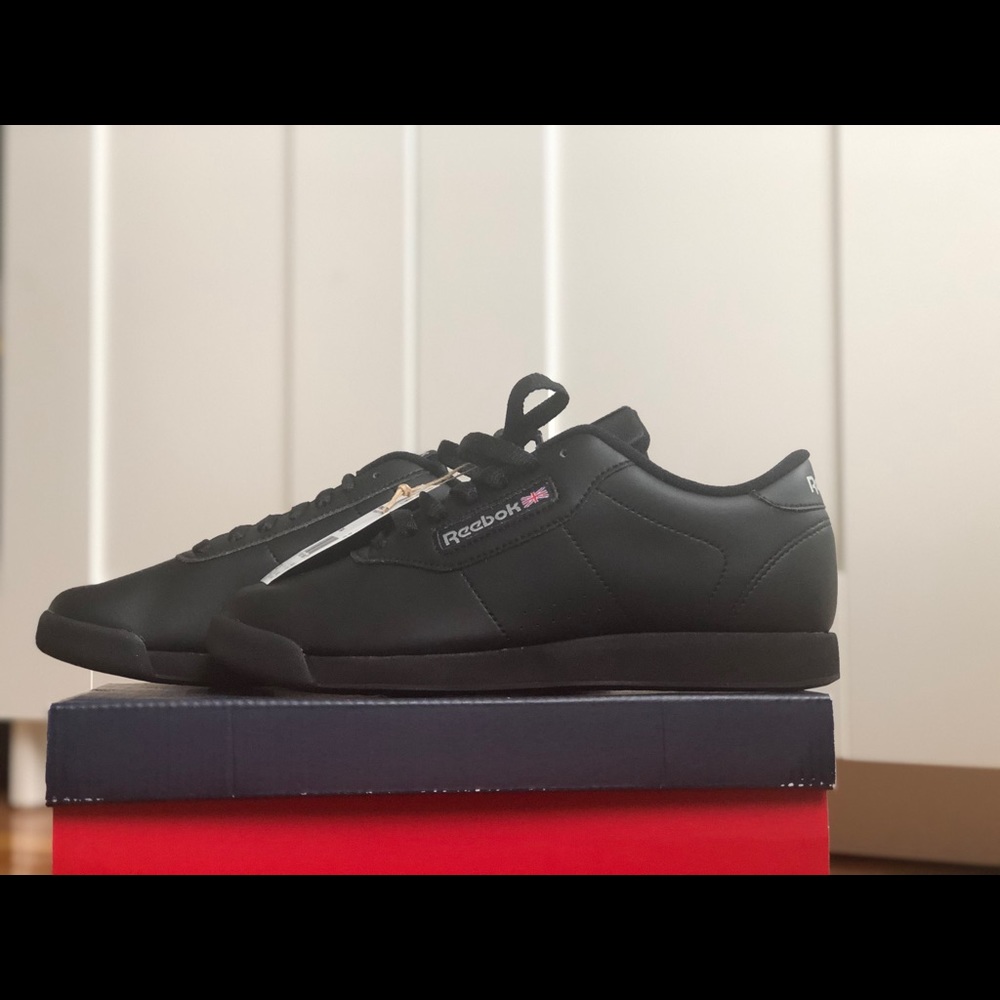 Reebok Sneakers